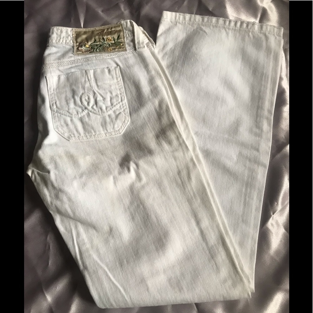 White Y2K low-mid rise flare Jeans with Embroidered Back Pocket - Women